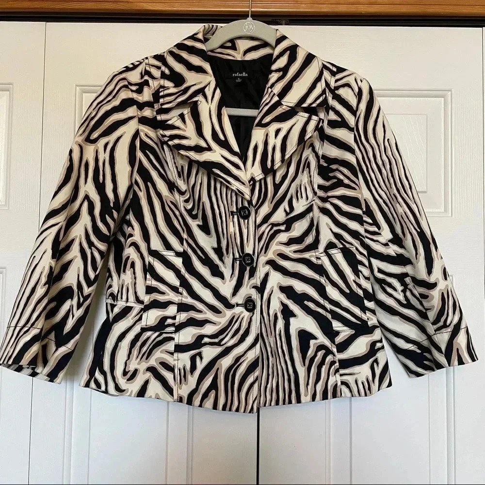 Rafealla animal‎ print blazer size L